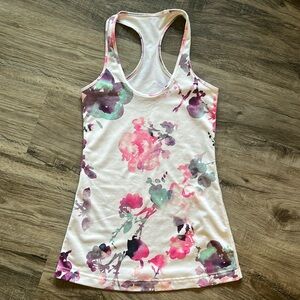 Lululemon 🍋 Floral Tank